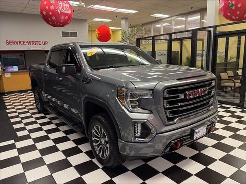 Used 2020 GMC Sierra 1500 AT4 w/ AT4 Premium Package image 2