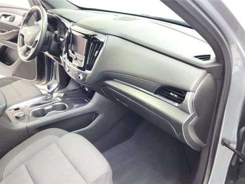 Used 2023 Chevrolet Traverse LT image 33