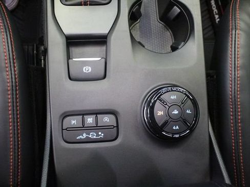 Used 2025 Ford Ranger Raptor AWD/4WD image 16