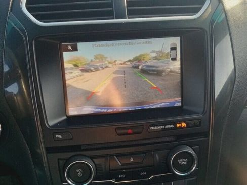 Used 2016 Ford Explorer XLT w/ Equipment Group 202A image 13