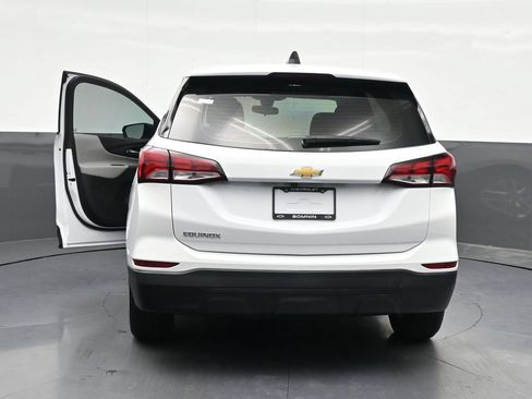 Used 2024 Chevrolet Equinox LS FWD image 4