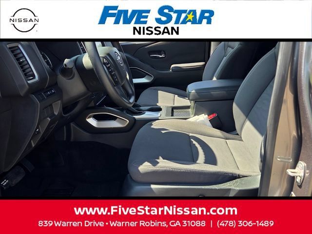 Used 2024 Nissan Frontier SV AWD/4WD image 5