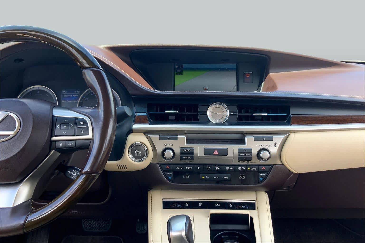 Used 2017 Lexus ES 350 w/ Luxury Package FWD image 7