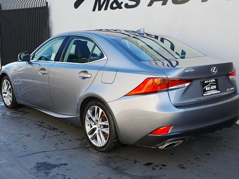 Used 2019 Lexus IS 300 image 6