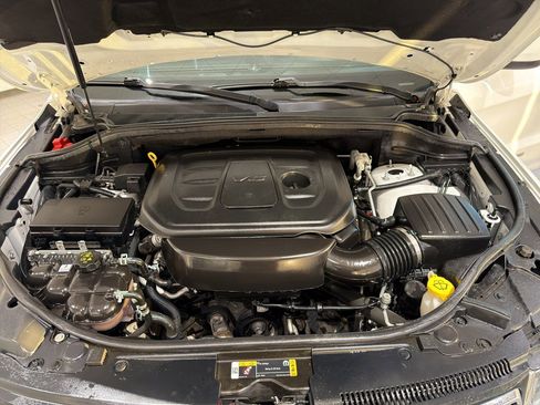 Used 2021 Jeep Grand Cherokee Laredo image 11