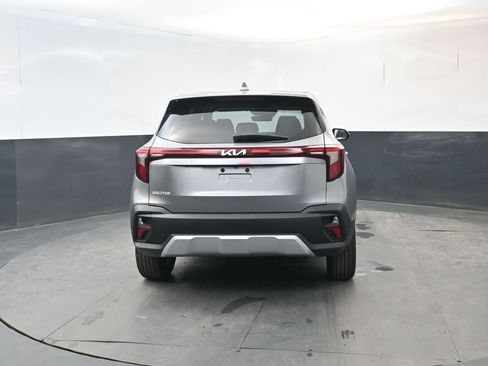 New 2026 Kia Seltos LX FWD image 4