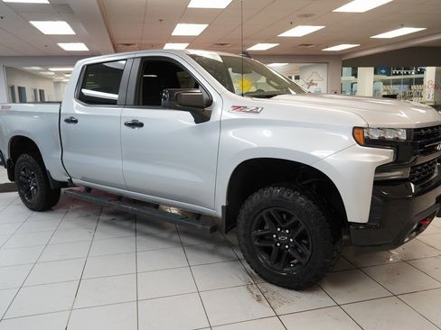 Used 2020 Chevrolet Silverado 1500 LT Trail Boss w/ Bed Protection Package image 13