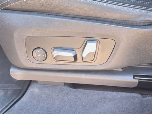 Used 2022 BMW X3 sDrive30i w/ M Sport Package RWD image 31