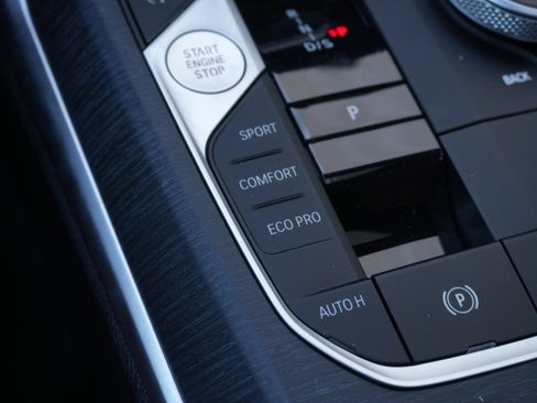 Certified 2025 BMW M440i RWD image 27