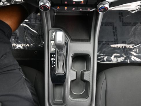 Certified 2025 Nissan Sentra S FWD image 20