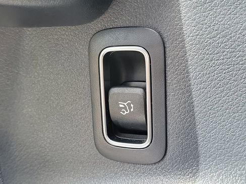 Used 2023 Mercedes-Benz GLB 250 GLB 250 image 29