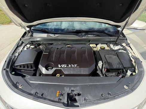 Used 2014 Chevrolet Impala LT w/ Convenience Package image 32