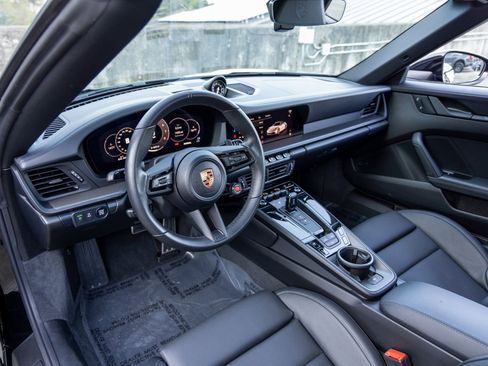 Certified 2025 Porsche 911 Carrera S image 4