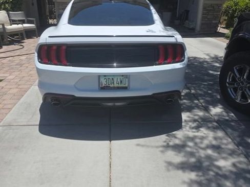 Used 2021 Ford Mustang Coupe w/ Black Accent Package RWD image 27