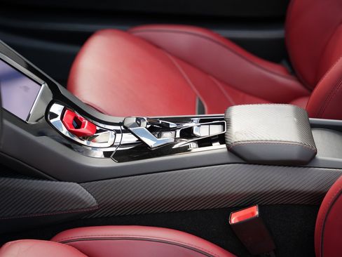 Used 2020 Lamborghini Huracan EVO image 27