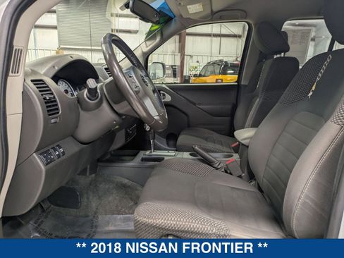 Used 2018 Nissan Frontier PRO-4X image 26