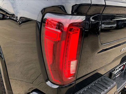 Used 2023 GMC Sierra 3500 Denali w/ Denali Ultimate Package image 28