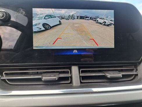 Used 2025 Chevrolet Trax LT image 11