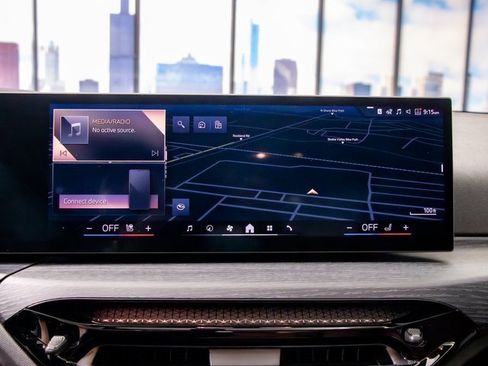 Used 2025 BMW 230i xDrive 230i xDrive w/ Premium Package image 18