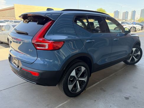 Used 2023 Volvo XC40 B4 Plus w/ Protection Package Premier FWD image 4