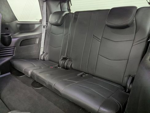 Used 2019 Cadillac Escalade Platinum image 14