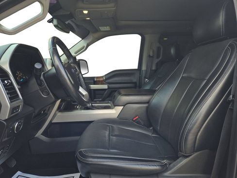Used 2018 Ford F150 Lariat w/ Equipment Group 502A Luxury AWD/4WD image 12