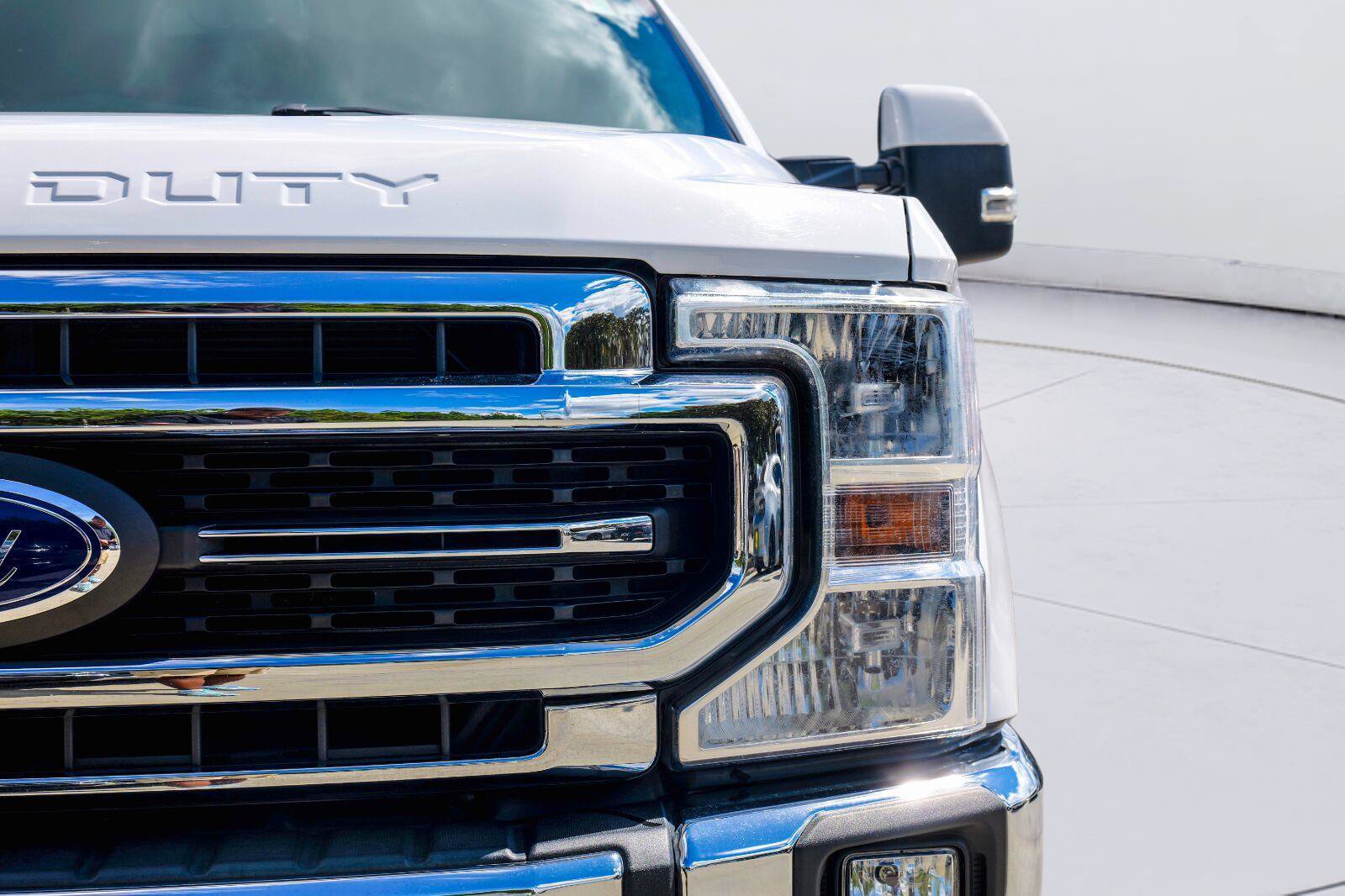 Used 2020 Ford F250 Lariat w/ Lariat Value Package AWD/4WD image 6