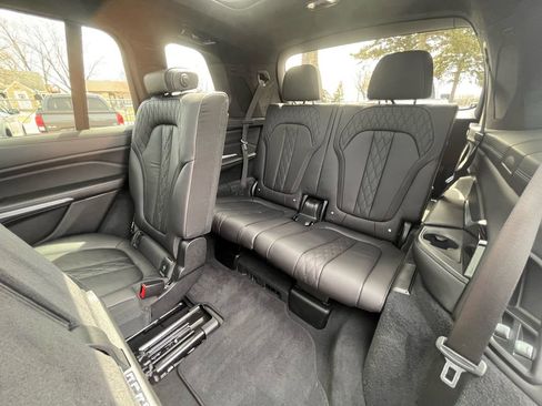 Used 2020 BMW X7 M50i image 28