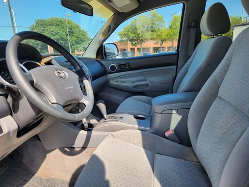 Used 2007 Toyota Tacoma PreRunner w/ SR5 Pkg #2 RWD image 10