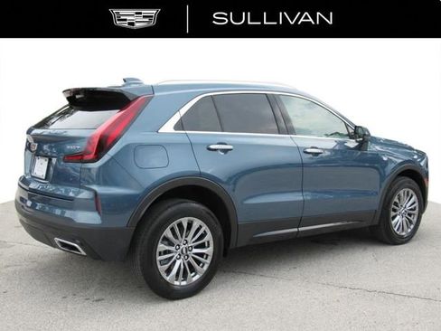 Certified 2025 Cadillac XT4 Premium Luxury image 8