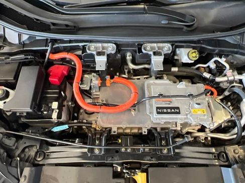 Used 2023 Nissan Ariya FWD image 32