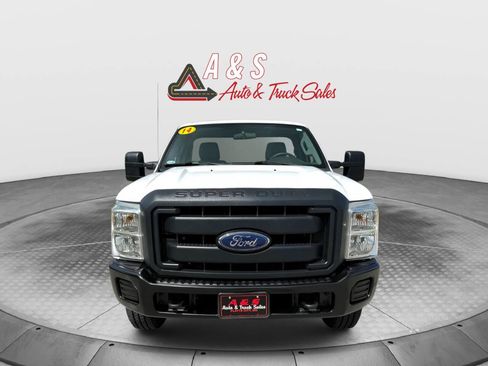 Used 2015 Ford F250 XL AWD/4WD image 2