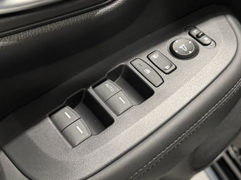 New 2026 Honda HR-V LX image 23