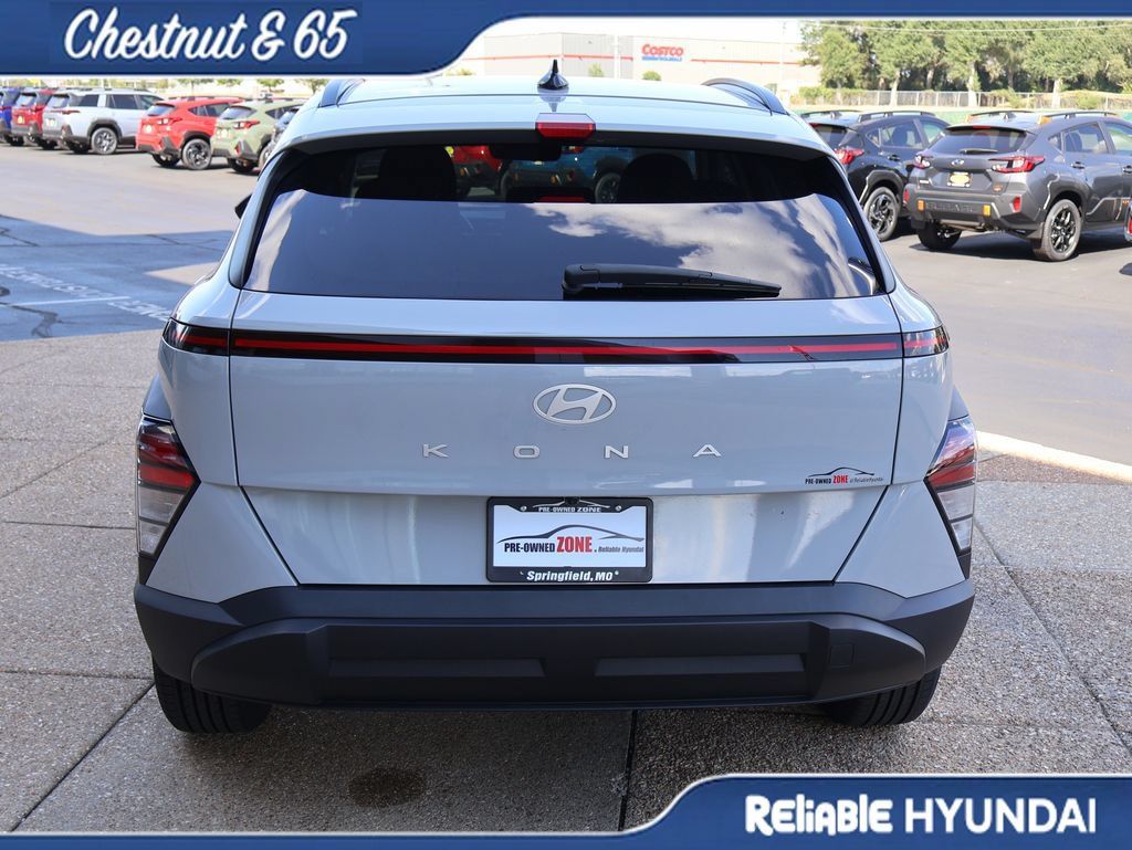Certified 2024 Hyundai Kona SEL w/ Convenience Package FWD image 5