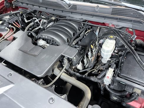 Used 2018 Chevrolet Silverado 1500 LT w/ All Star Edition image 33