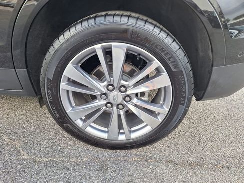 Certified 2024 Cadillac XT5 Premium Luxury w/ Platinum Package image 28