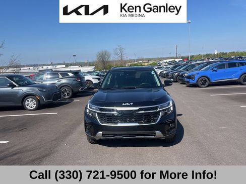 Used 2025 Kia Seltos EX w/ EX Sunroof Package image 3