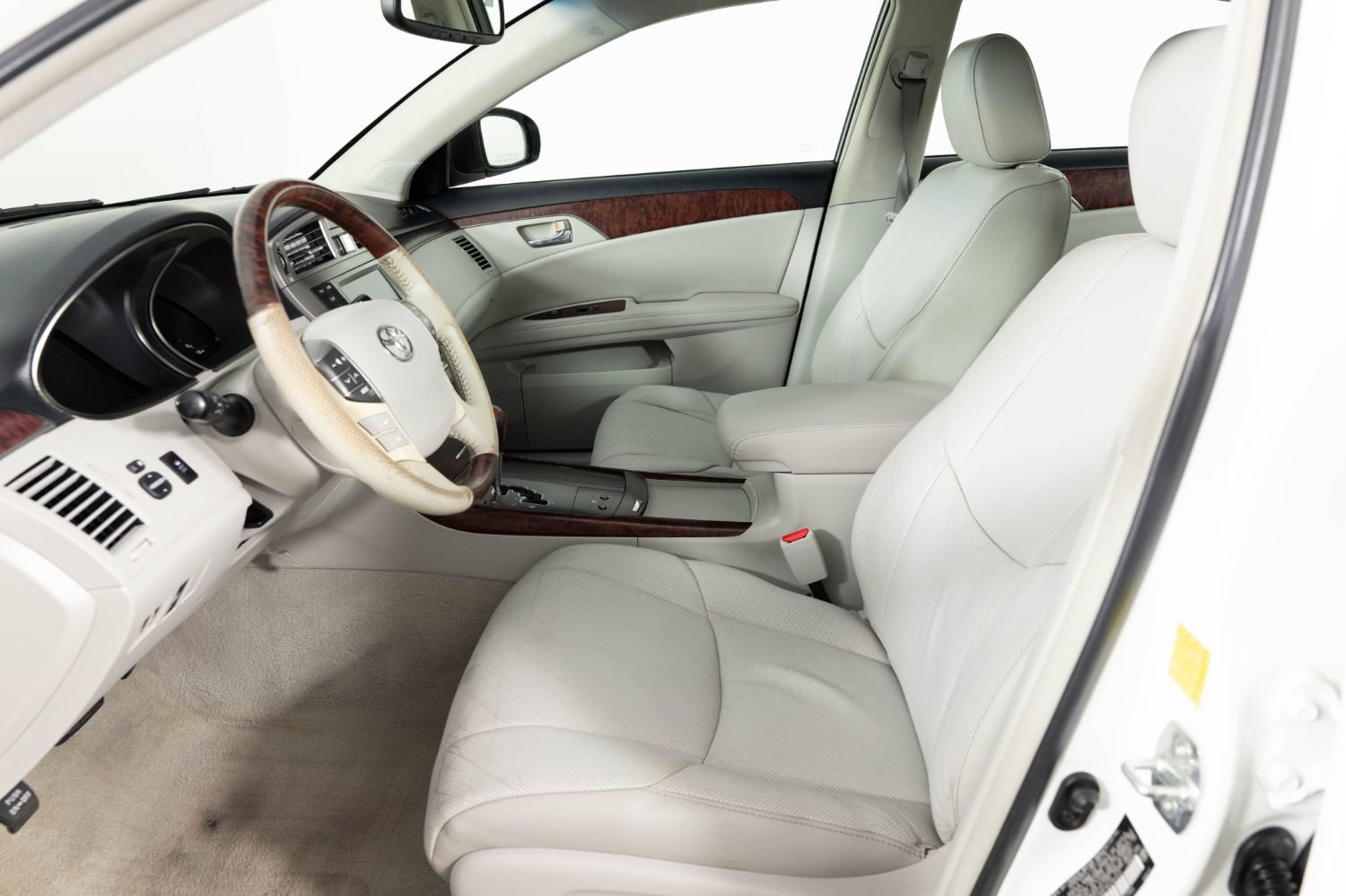 Used 2011 Toyota Avalon Limited FWD image 14