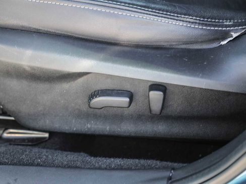 Used 2017 Subaru Impreza 2.0i Limited image 19