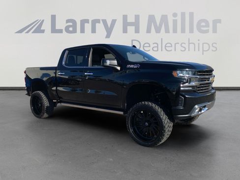 Used 2019 Chevrolet Silverado 1500 High Country w/ Technology Package image 7