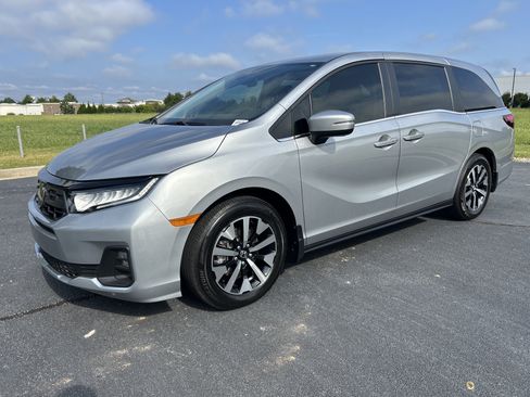 Used 2025 Honda Odyssey EX-L image 5