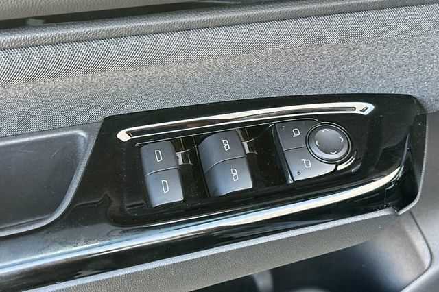 Used 2024 Honda Prologue EX image 12