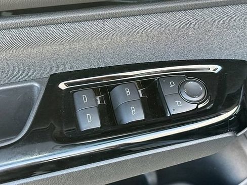 Used 2024 Honda Prologue EX image 12