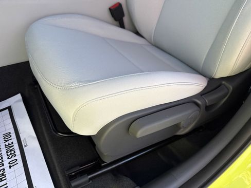 New 2026 Hyundai Kona SE FWD image 11
