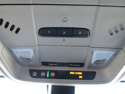 Certified 2018 Chevrolet Equinox LT image 32