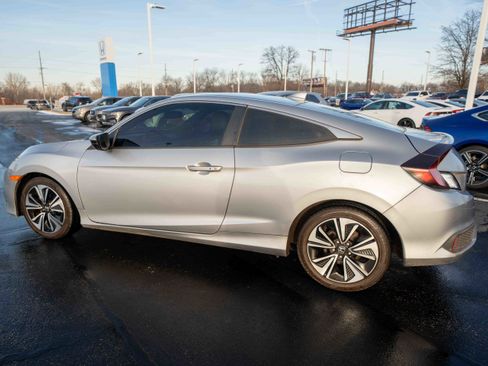 Used 2017 Honda Civic EX-L image 4
