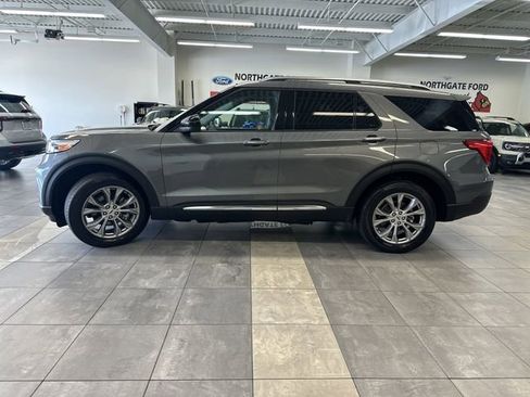 Used 2024 Ford Explorer Limited AWD/4WD image 17