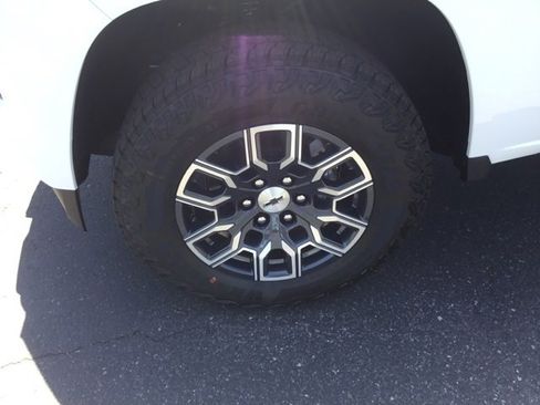 New 2025 Chevrolet Colorado Z71 w/ Technology Package image 11