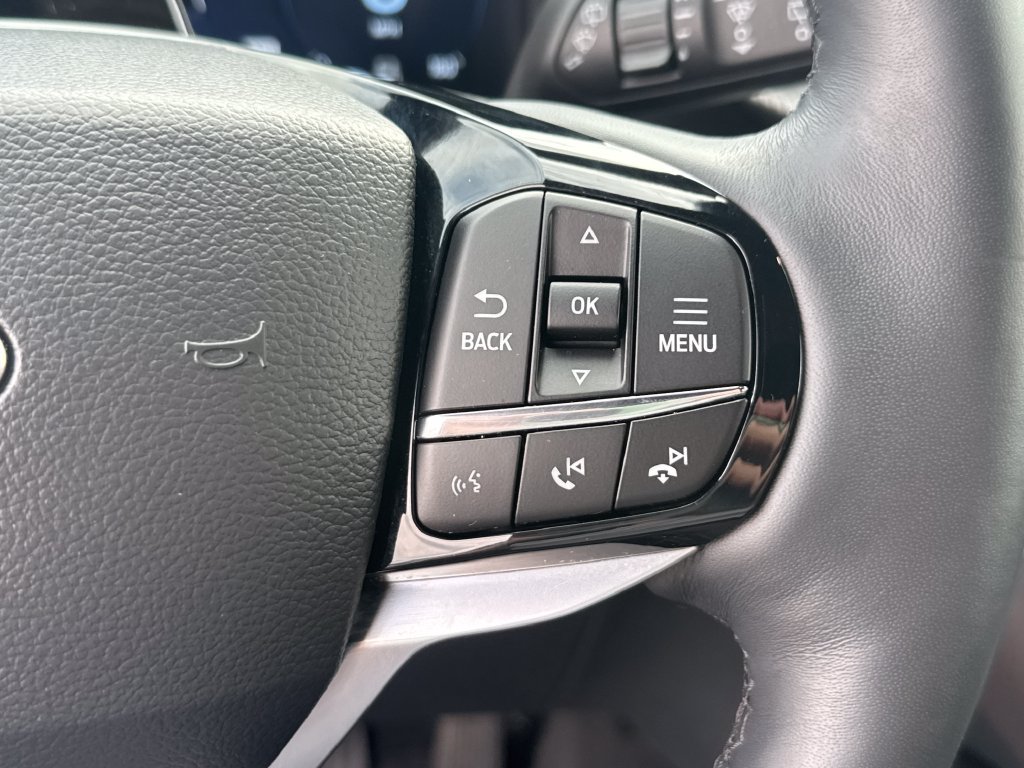 Used 2026 Ford Explorer Platinum RWD image 17