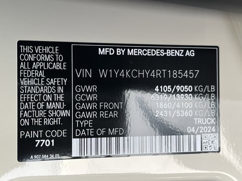 Used 2024 Mercedes-Benz Sprinter 2500 image 29